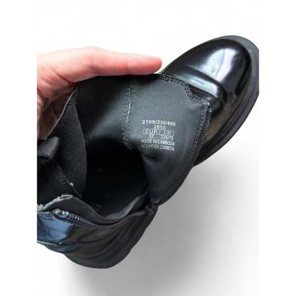 ZARA Black Leather Chelsea Boots Size 37 / US 7 Chunky Sole Classic Style - Picture 5 of 6